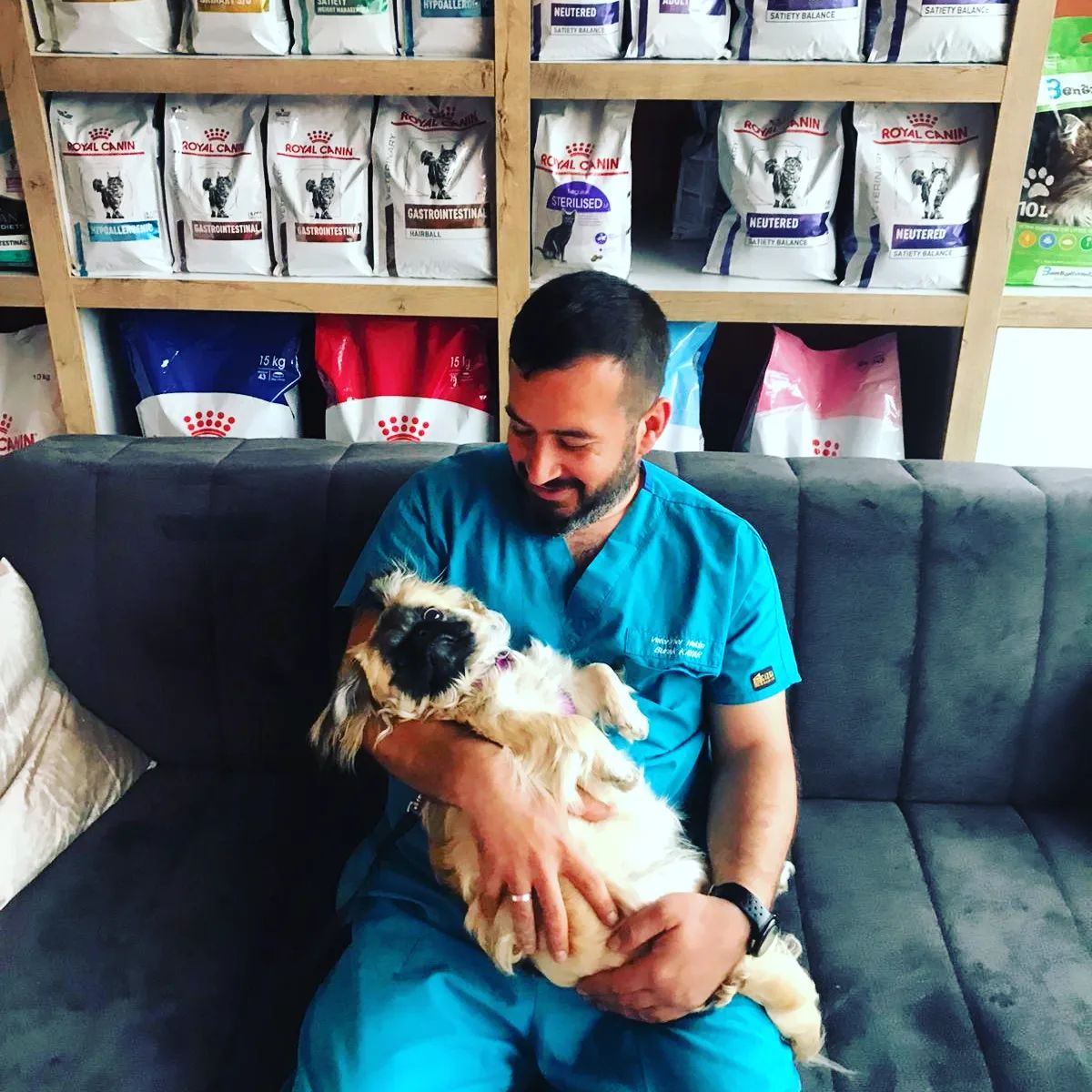Veteriner Hekim Burak Kayar Yalıkavak Veteriner Kliniği