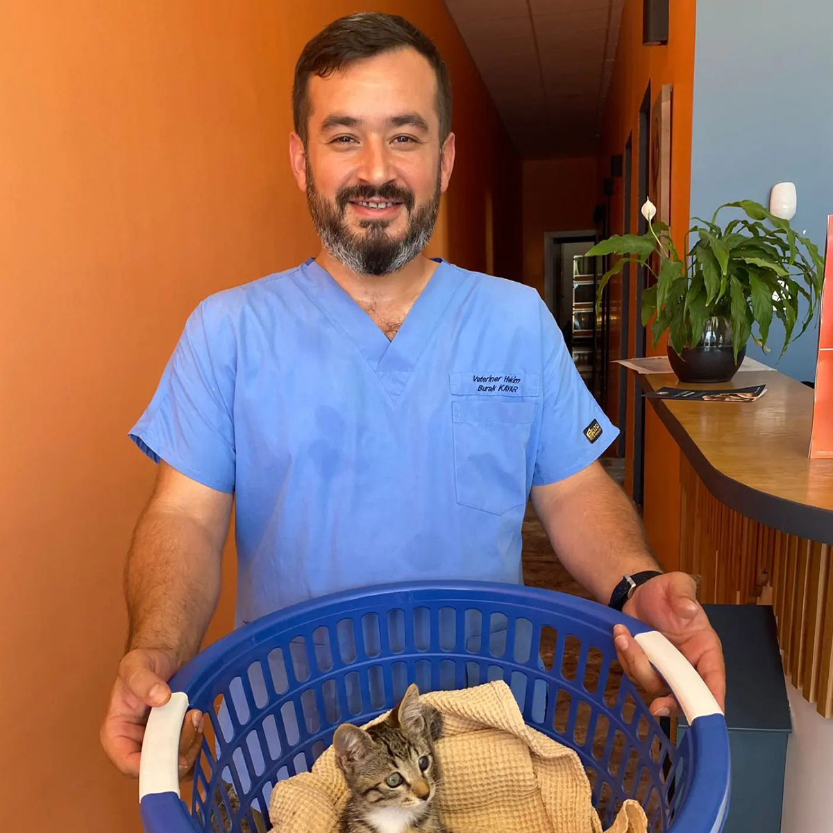Veteriner Hekim Burak Kayar Yalıkavak Veteriner Kliniği